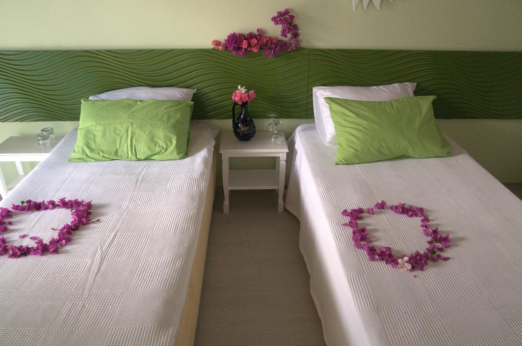 Pasalimani Hotel Çeşme Cameră foto